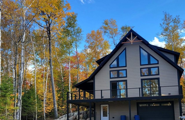 On Mountain New Construction 4 bed 3 bath Chalet