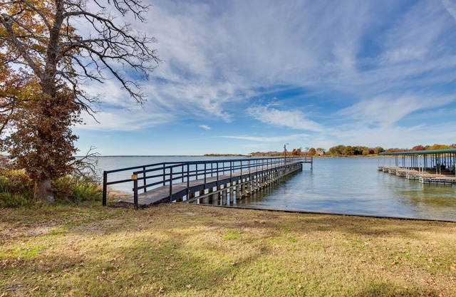 On-Site Boat Ramp: Pet-Friendly Kerens Studio!