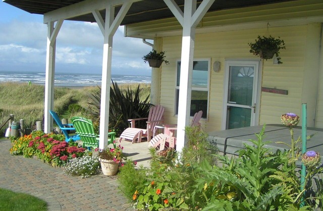 Am Strand in MOCLIPS mit Whirlpool, Kamin, Grill, Terrasse, Zugang zum Strand und vielem mehr
