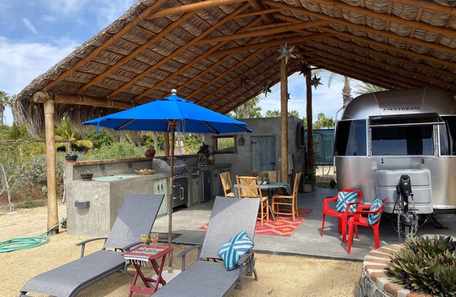 Auf dem Strand in Todos New Airstream & Beautiful Palapa