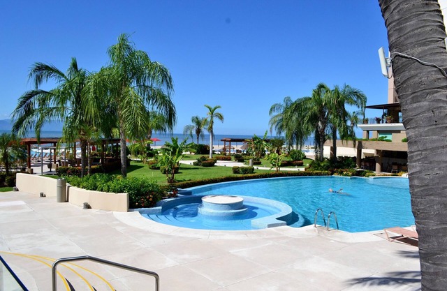 Schöne Ocean Side Beach Front Ferienhaus in Puerto Vallarta