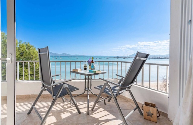 On the beach Voramar Apartment mit Meerblick für 6 Personen