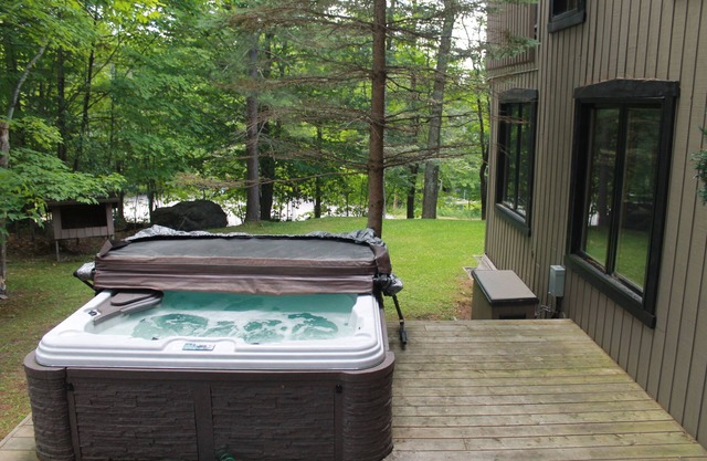 Luxus 5 Schlafzimmer Ski und Golf Chalet Private 6 Personen Hottub & Private Sauna,