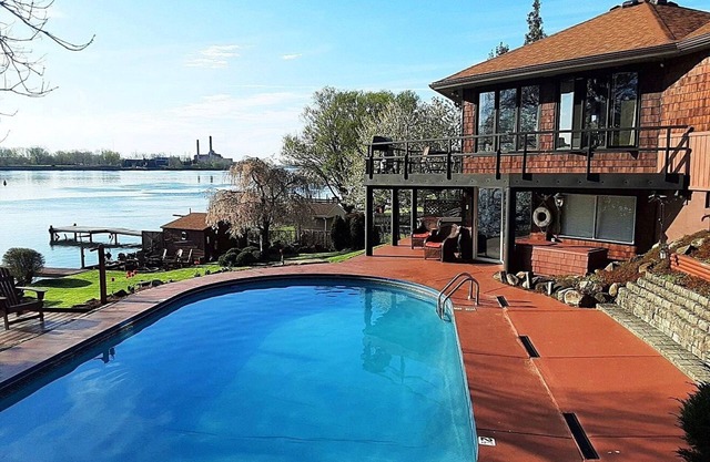 HOME - AM FLUSS - POOL & HOT TUB - AM Niagara River Tolle Aussicht! 3 + BR