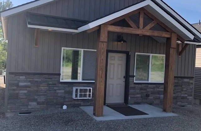 On the Salmon River-Cabin 1 - 2 Bed, 2 Bath, Sleeps 6