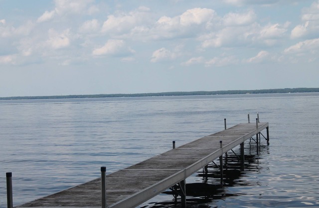 Auf dem Wasser mit Roll-in-Dock