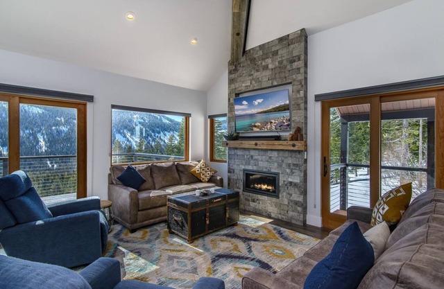 An der Spitze der Welt: Modernes West Shore Ward Canyon Home mit Hottub-NEUES ANGEBOT!