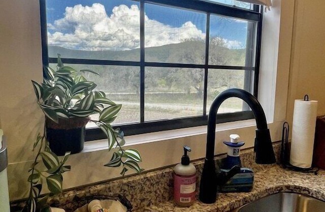 On Twisted Sisters Loop, New Tiny Cabin w/ Deck & River Frontage, Pet Friendly!