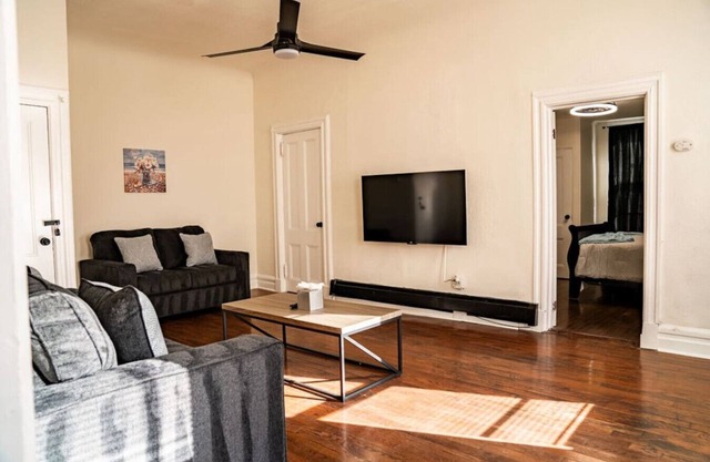 One Bed Retreat in Long Branch