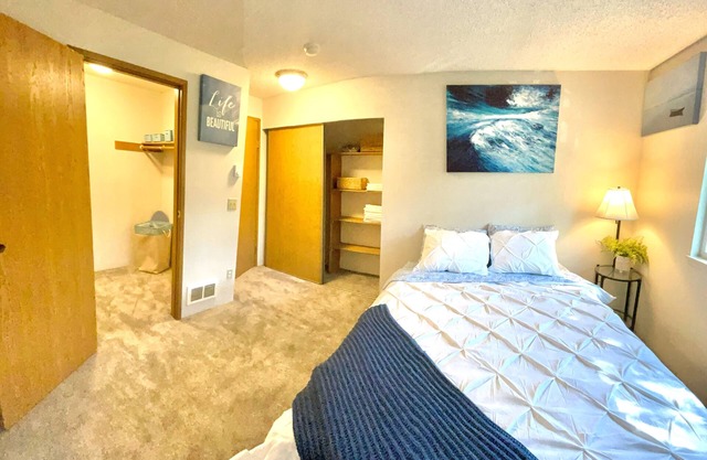 One bedroom apartment 18 minutes to Seattle 5 minutes top ✈️ airport