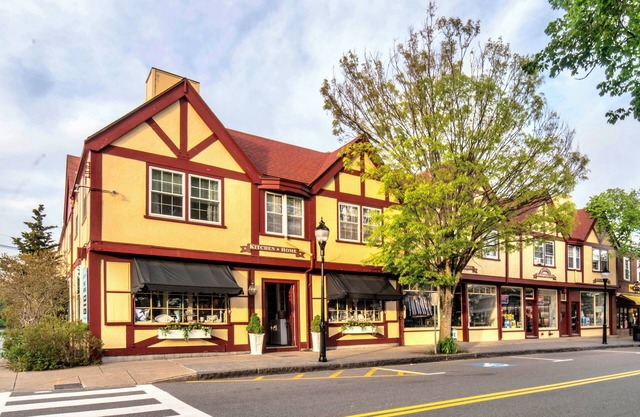 One Bedroom Apartment Located in Downtown Falmouth