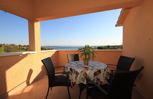 1-Zimmer-Ferienwohnung mit Terrasse und Meerblick Zdrelac, Pasman (A-8424-a)