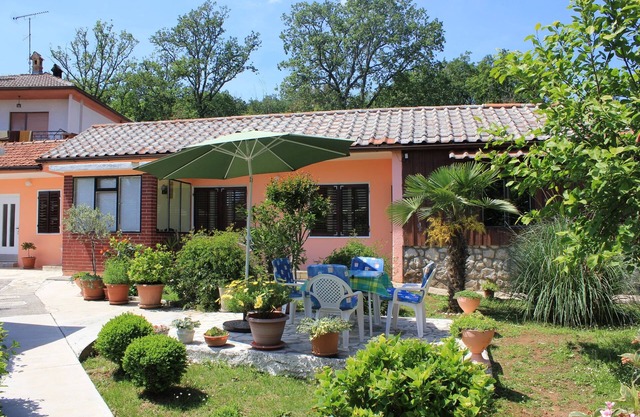 1-Zimmer-Ferienwohnung mit Terrasse Opric, Opatija (A-7716-b)