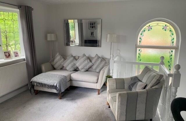 One bedroom apartment with en-suite & patio