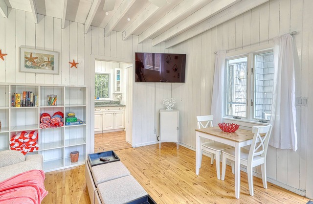 Beachy Apartment im Herzen von Ocean Bay Park - Hunde willkommen!