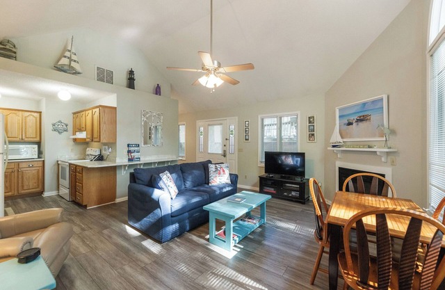 One bedroom Bayside Condo