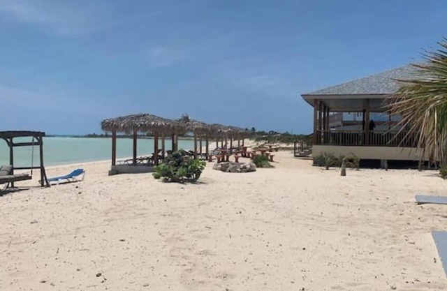 One Bedroom Beachfront Bungalow: Mango Villa