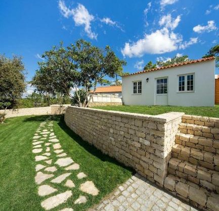 One Bedroom Chalet with private bathroom and kitchen