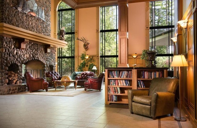 One bedroom Courtyard Suite