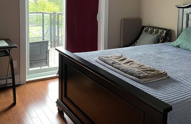 One Bedroom Cozy and Convenient Studio
