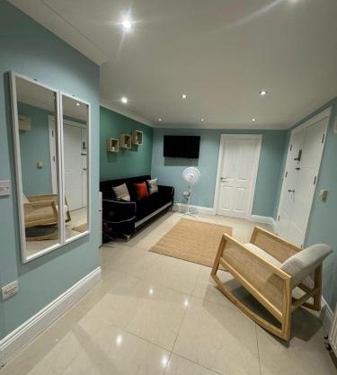 One bedroom flat park avenue