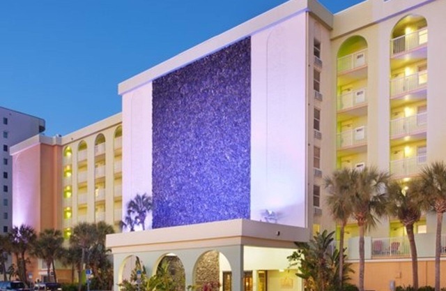 Luxuriöse Eigentumswohnung am Meer mit 1 Schlafzimmer, Daytona Beach (1880355)