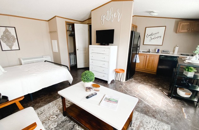 One Bedroom Studio