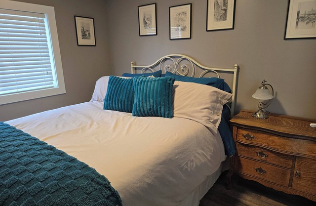 One Bedroom Suite W/Full amenities