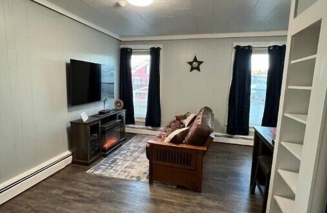 One bedroom unit in the Heart of Downtown Colebrook!nn