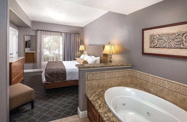 One Bedroom - Vino Bello Resort in Napa Valley, LA ONDA FESTIVAL Weekend