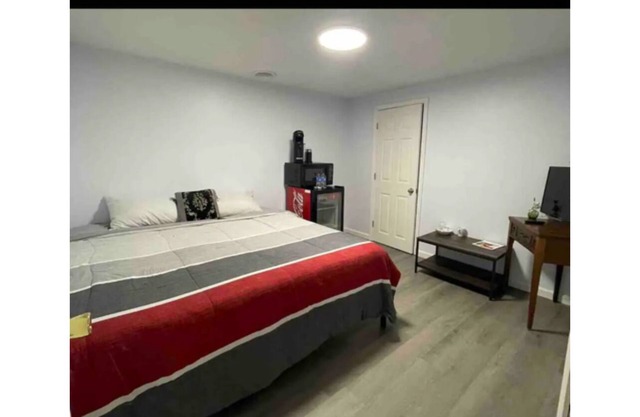 One bedroom with attached bath for one guest ony.