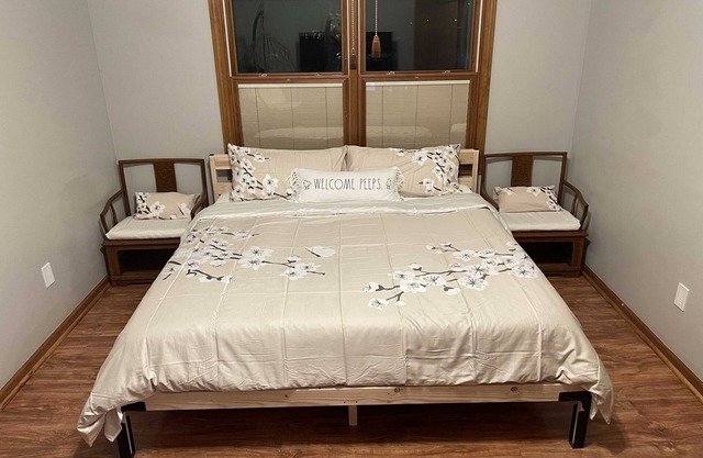 One King Size Bed, One Queen Size Bed, Two Twin Size Bed, Zen Garden Town house