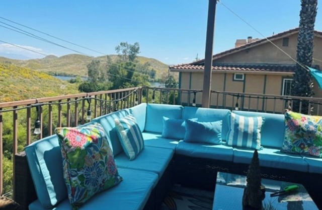 One-of-a-kind home on the Lake 2-bedroom 1 Bath in marvelous Canyon Lake, CA