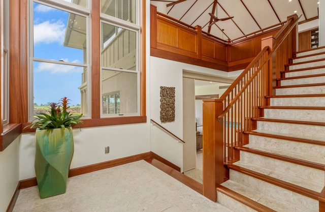 One of Hualalai's best 3/3 - bright, spacious, amazing views, great location!