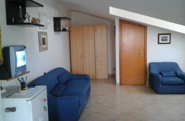 STUDIO-WOHNUNG MIT AUTONOMER TERRASSE