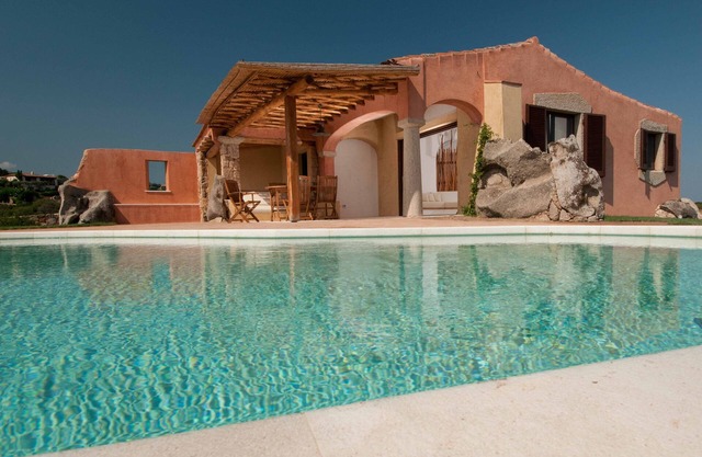 Ein Schritt vom Meer und 5 Minuten von Porto Cervo Sonnenaufgang und Sonnenuntergang und Beschaulichkeit