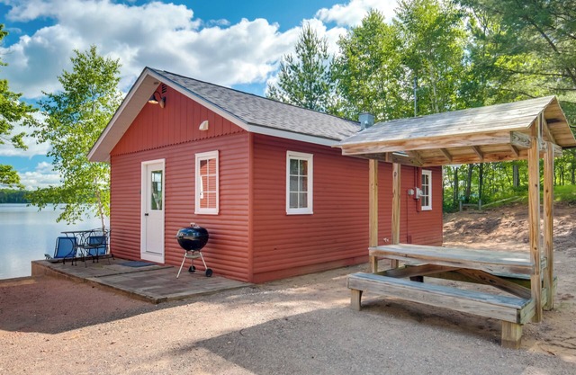 Oneida County Cabin w/ Private Dock & Rowboat!