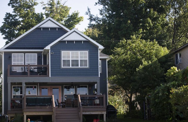 Oneida Lake Home. Lakefront living at it’s best