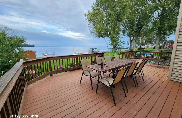 Oneida Lake Oasis