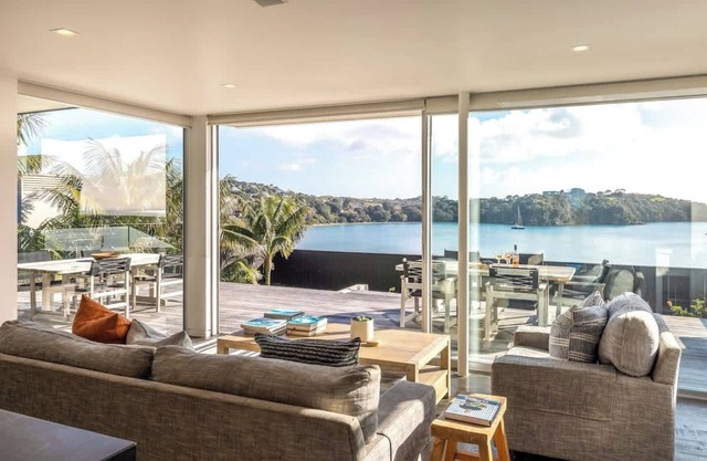 Oneroa Luxury Waterfront | Stay Waiheke