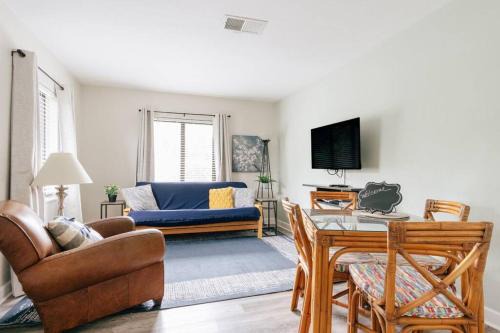 Only Two Blocks to Sand! 1st Floor Beach Hacienda