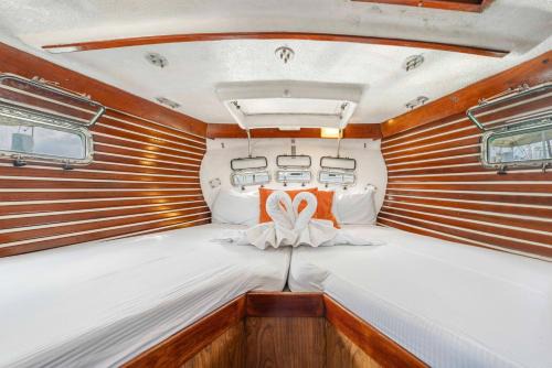 Only you onboard - Walk to beach & downtown