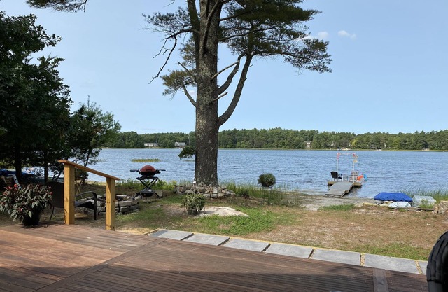 Onset beach, Cape code , Blackmore pond, private waterfront cottage
