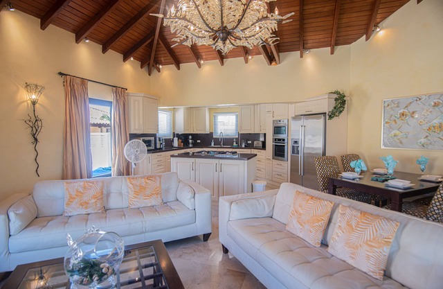 Opal Apt, close walk to Beach