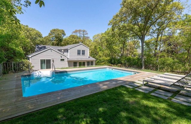 Southampton Beach House in der N����he von Peconic Bay, beheizter Pool, großer und privater Garten, nautisches Design