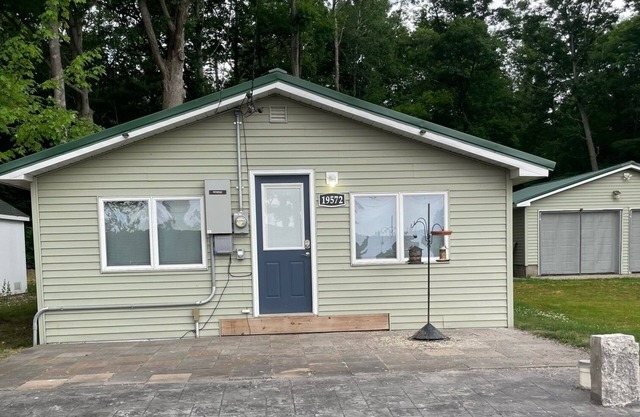 Open Concept Wooded Retreat Along the Muskegon River - Fishing, Boating, Ferris