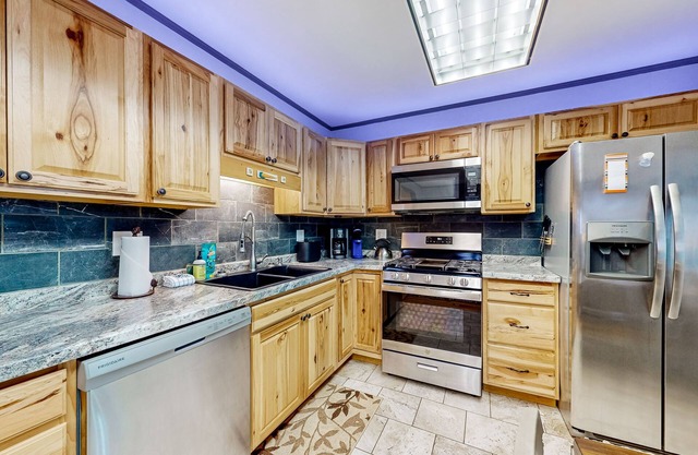 Open layout Maine cottage with washer/dryer & grill - dog-friendly