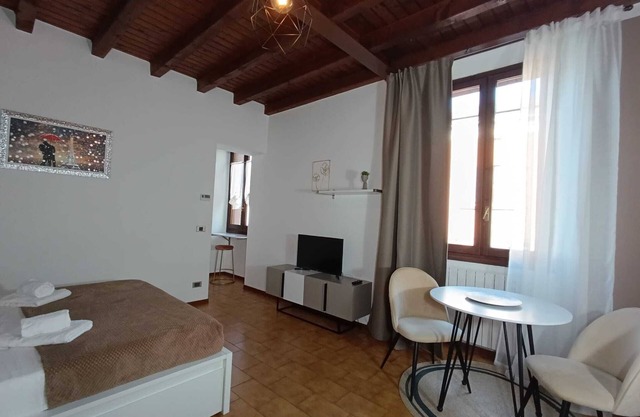 Open Space Apartment vicino al centro di Como al secondo piano