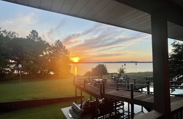 OPEN WATER VIEWS-HOT TUB-High Speed Internet-Sunsets