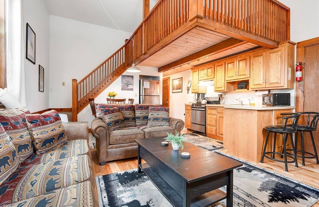 Opera House Loft 04 | 1 Bed, 1 Bath
